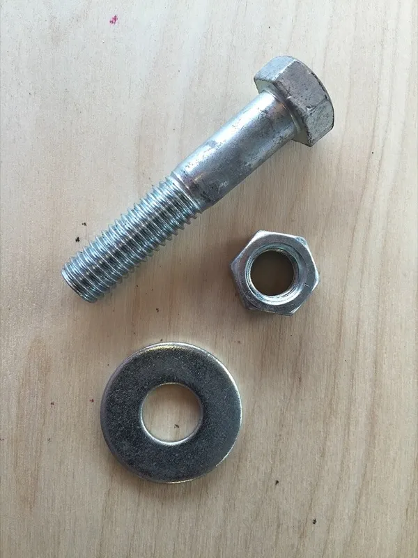 Zinc plated hex bolt, hex nut and flat washer